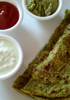 A picture of Green moong-dal dhirde |Green moong dal chila | Moong dal dosa.