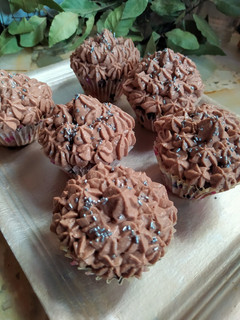 Una foto de Cupcakes con Muffins y Frosting de Papa