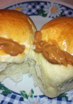 Una foto de Miguelitos, súper esponjosos, facturas, pan de leche