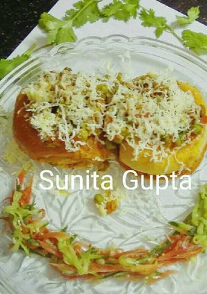A picture of Masala Pav.