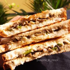 A picture of Cheesy mushroom sandwich.