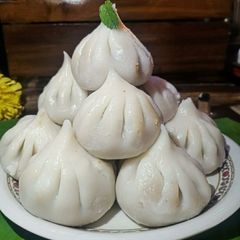 A picture of Ukadiche Modak.