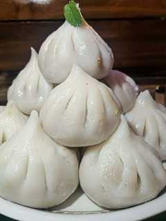 A picture of Ukadiche Modak.