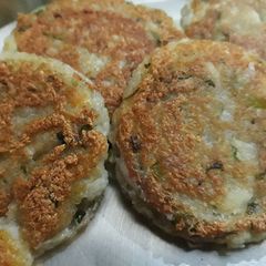 A picture of Aloo Tikki.