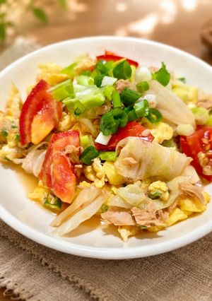 鮮味鮪魚炒蛋燉菜(簡單料理) 的食譜成品照片