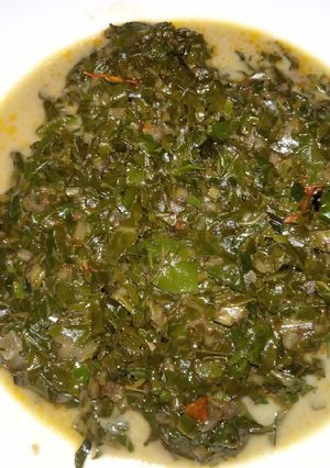 A picture of Spinach with milk.