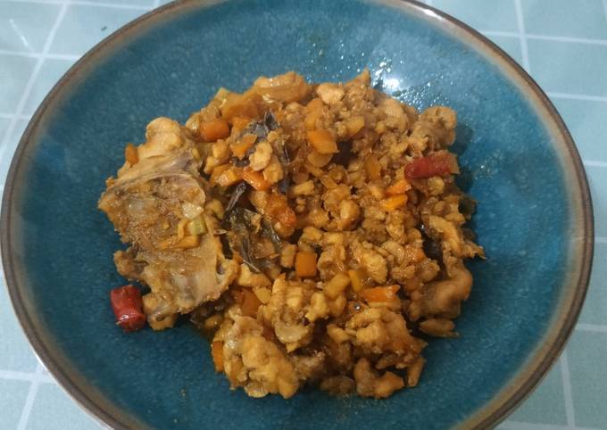 Ayam wortel cincang masak kecap