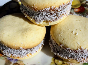 Una foto de Alfajores de maicena de Doña Petrona