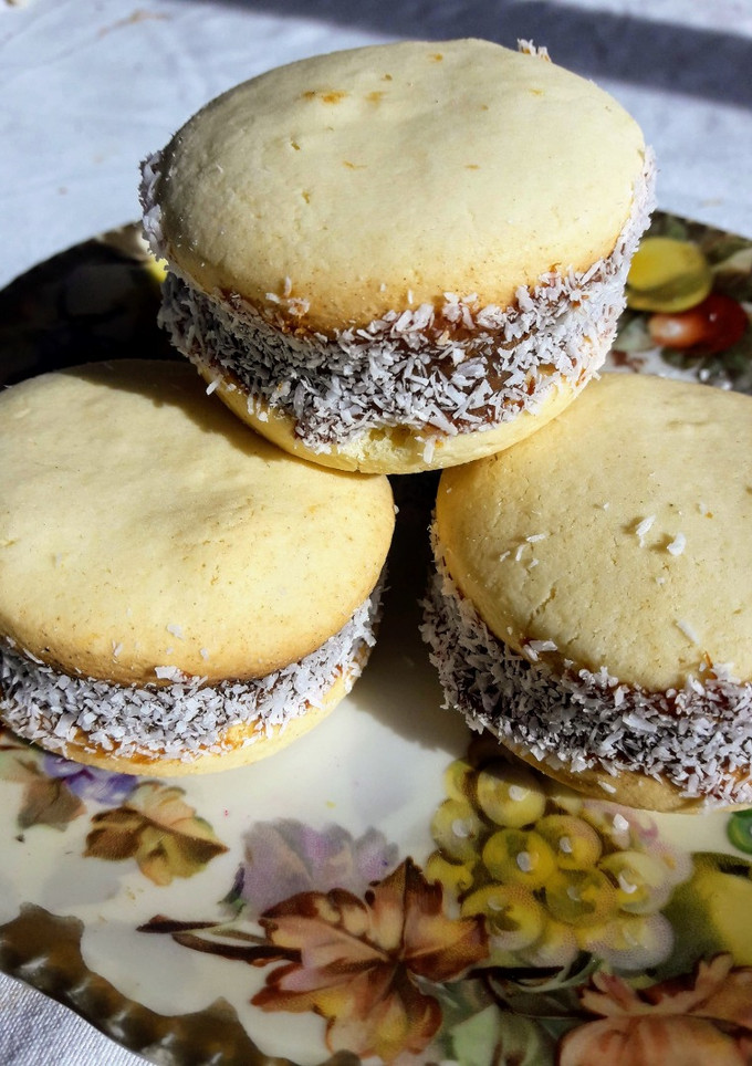 Una foto de Alfajores de maicena de Doña Petrona