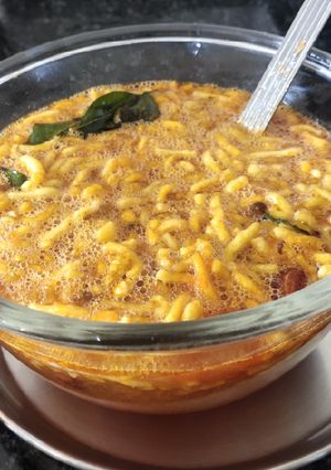 A picture of Sev tomatoes sabji.