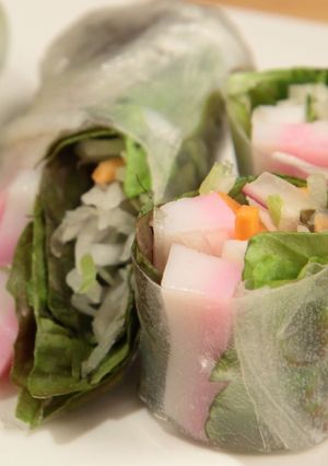 Hình của món Gỏi Cuốn Chả Cá Kamaboko.