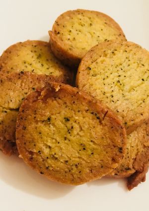 A picture of Icebox tea cookies.