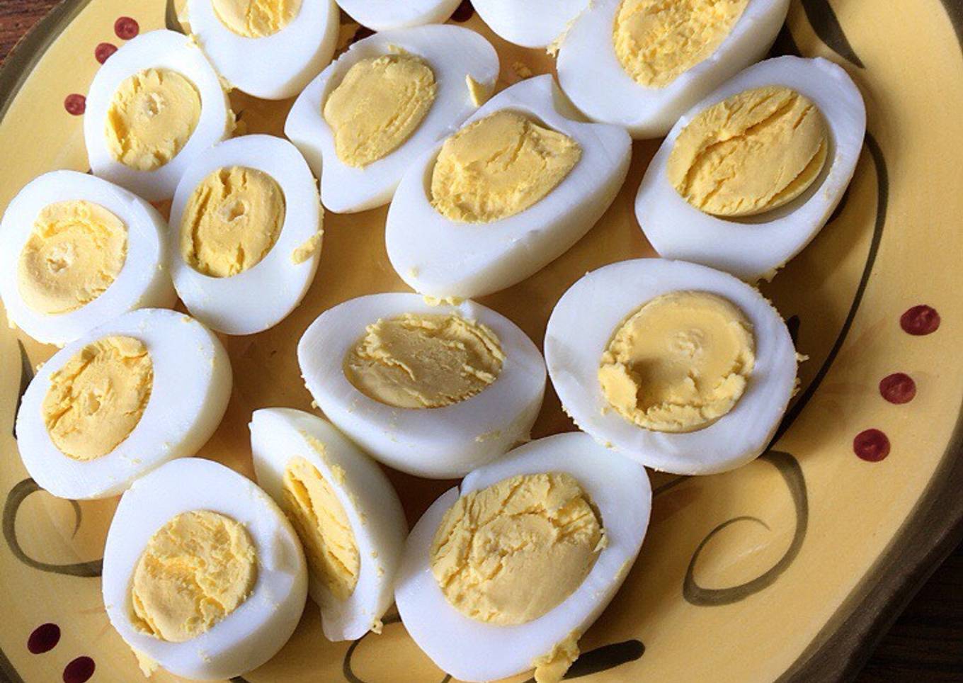 Hard boiled eggs 4-4-4 method In a pressure cooker