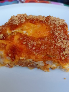 Una foto de Pastel con carne mechada