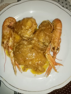 Una foto de Pollo con cigalas