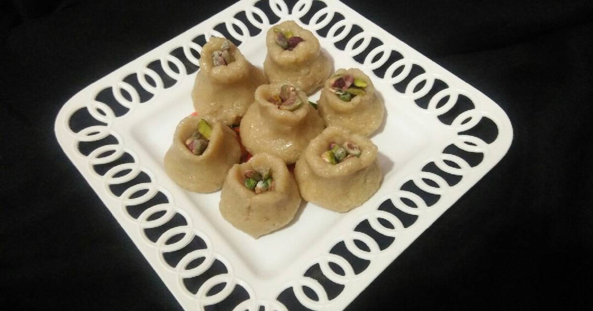 Kaju kalash Recipe by Chhavi Chaturvedi - Cookpad