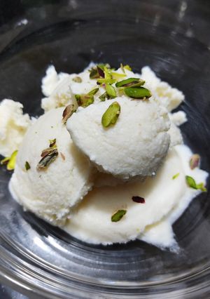 डाभ यानी कि नारियल की मलाई और नारियल की पानी से बनी आइसक्रीम रेसिपी मुख्य फोटो