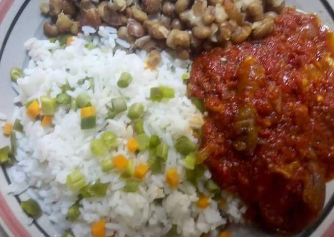 Rice ans beans with tomatoe sauce