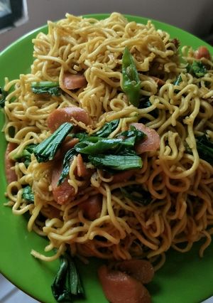 Foto resep Mie telur sosis sawi