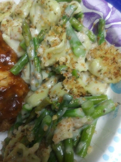 A picture of Asparagus Tortellini Alfredo.