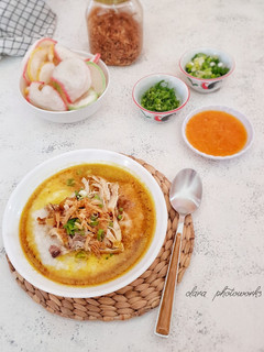 Foto resep Bubur Ayam Kuah Kuning Rice Cooker