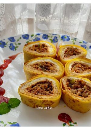 A picture of Chicken stuffed egg roll.