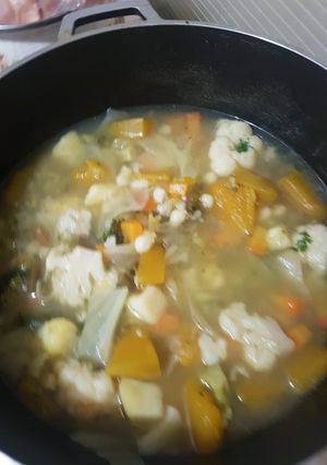 Una foto de Caldo de legumbre