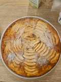 Gâteau moelleux aux pommes et à la noisette