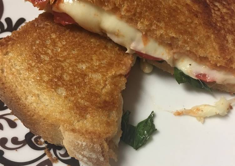 Easiest Way to Make Speedy Tomato Basil Grilled Cheese