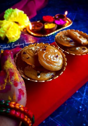 চিরোটি/ ক্রিসপি লেয়ার্ড স্যুইট ইট পুরি (crispy leyerd sweet eat puri recipe in Bengali) রেসিপির প্রধান ছবি
