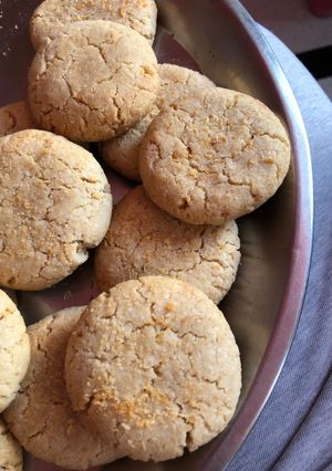 A picture of Whole Wheat Coconut cookies.
