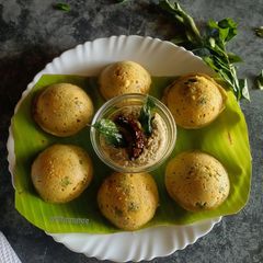 Oats Rava Idli (Oats Semolina Idli Steamed in Microwave Oven) A picture of Oats Rava Idli (Oats Semolina Idli Steamed in Microwave Oven).