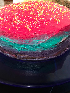 Una foto de Torta multicolor