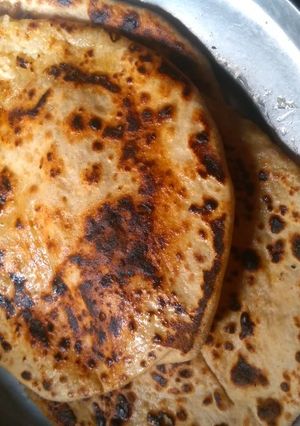 A picture of Aloo Prantha.
