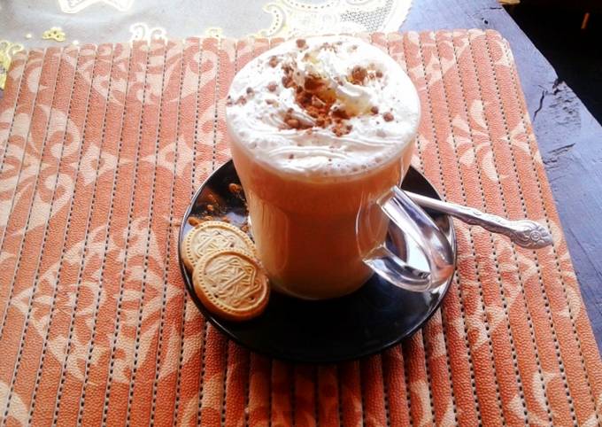 Café au latte con vainilla Receta de Shirley Maxwell Holmes- Cookpad