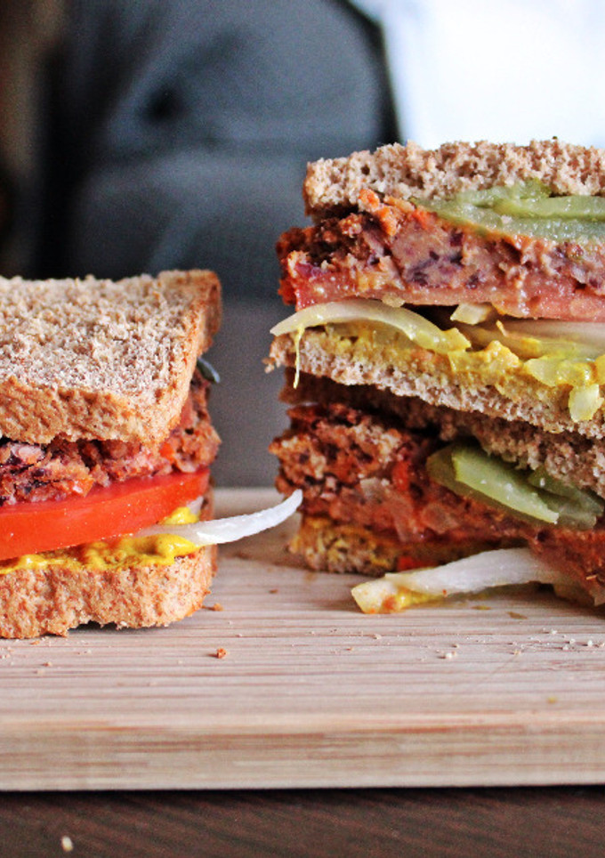 Una foto de Hamburguesa vegana de alubias