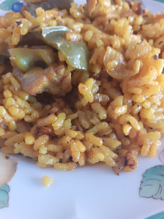 Una foto de Arroz con pollo a mi estilo