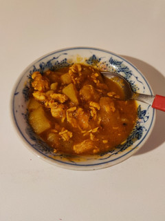 Una foto de Guiso de patatas con pollo