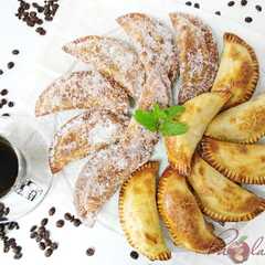 Una foto de Empanadillas dulces de crema de café