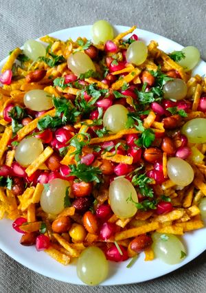 ફરાળી ભેળ (Farali Bhel Recipe in Gujarati) રેસીપી મુખ્ય ફોટો
