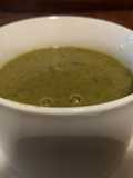 Sopa de cebollas y kale (en sopera)