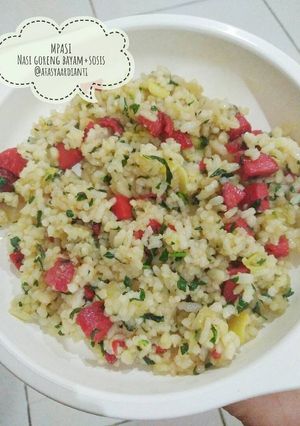 Foto resep Mpasi (1y+) Nasi Goreng Bayam+Sosis