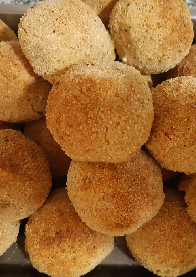 Una foto de Croquetas de arroz al horno 🇺🇾😊