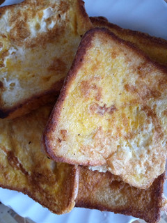 A picture of Toast Mayai.
