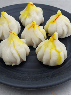 મોદક (Modak Recipe In Gujarati) રેસીપી મુખ્ય ફોટો