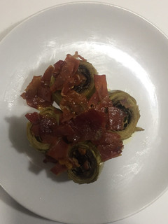 Una foto de Alcachofas con jamón