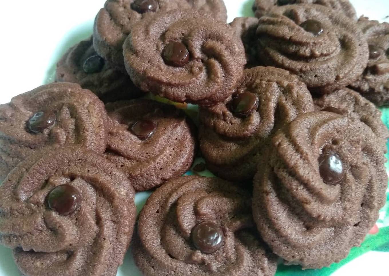 Kue semprit coklat