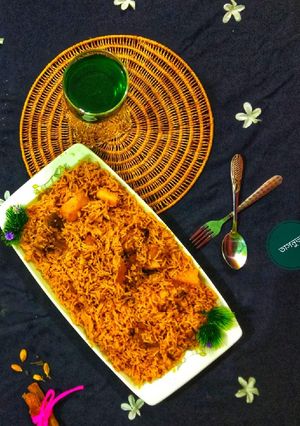 কাচ্চি বিরিয়ানি রেসিপির প্রধান ছবি
