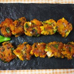A picture of Palak poha fritters.