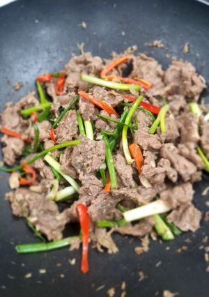 Hình của món Bò Xào Sả Ớt.